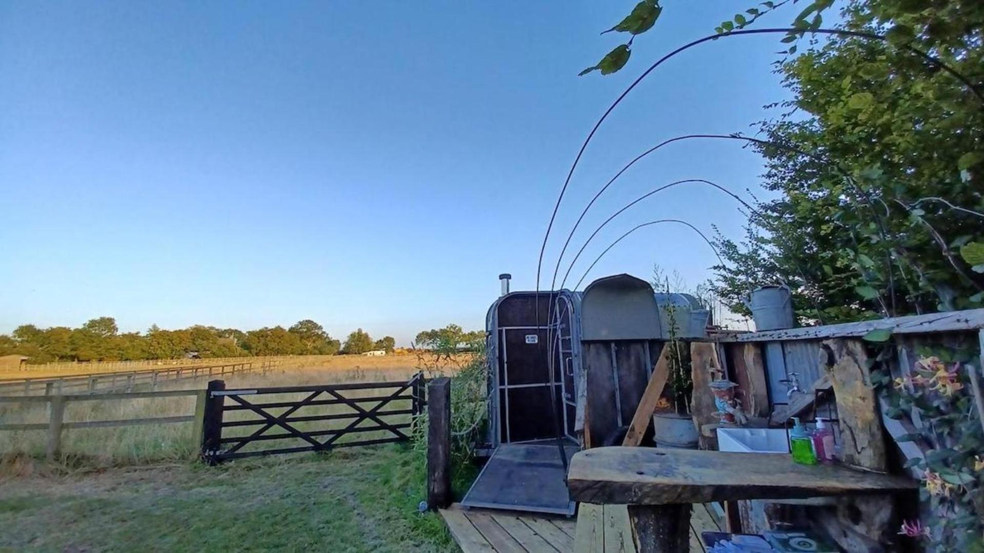 Little Lodge Glamping Halesworth Exterior photo