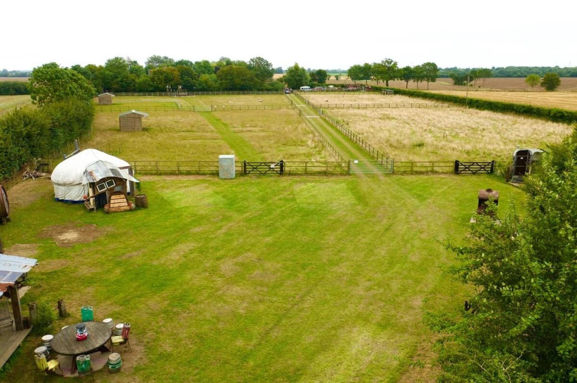 Little Lodge Glamping Halesworth Exterior photo